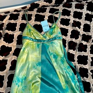 Beautiful green and teal 100% silk dress🤩